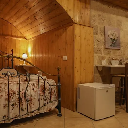 Terra E Marte Nella Roccia Feriehus Bari